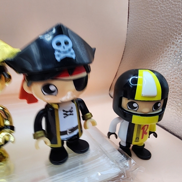 17 Ryans World Figures Lot Blind Bags Penguin Ninja Racer Pirate Panda - Picture 8 of 8